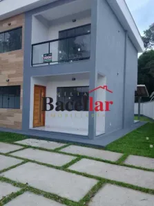 Casa com 3 Quartos à venda, 110m² no Centro, Guapimirim
