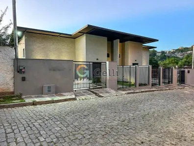 Casa com 3 Quartos à venda, 200m² no Quitandinha, Petrópolis