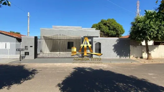 Casa com 3 Quartos à venda, 160m² no Centro, Adolfo