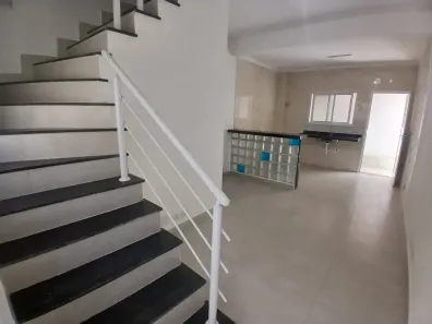 Casa de Condomínio com 2 Quartos à venda, 52m² no Aviação, Praia Grande