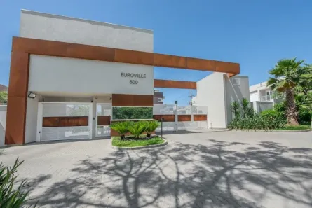 Casa de Condomínio com 4 Quartos à venda, 196m² no Vila Nova, Porto Alegre