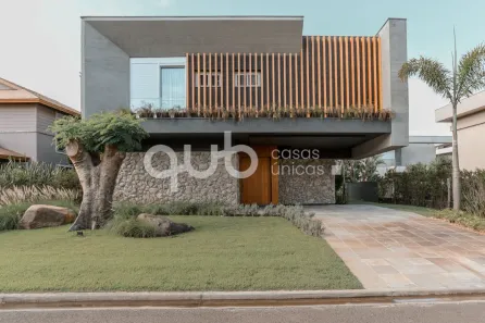 Sobrado com 5 Quartos à venda, 384m² no Maristela, Xangri-lá