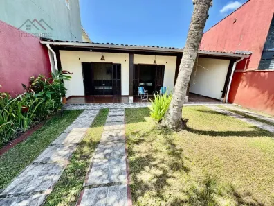 Casa com 3 Quartos à venda, 204m² no Umuarama, Ubatuba
