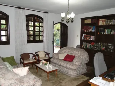 Casa com 4 Quartos à venda, 221m² no Santa Cruz Industrial, Contagem