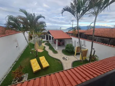 Sobrado com 3 Quartos à venda, 279m² no Indaiá, Caraguatatuba