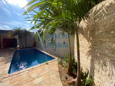 Casa com 3 Quartos para alugar, 304m² no Parque Novo Mundo, Americana