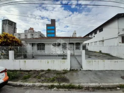 Casa com 4 Quartos para alugar, 600m² no Kobrasol, São José