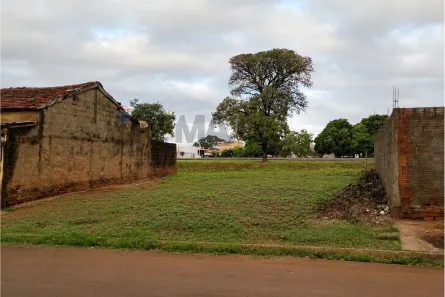 Lote/Terreno à venda, 200m² no Centro, Andradina