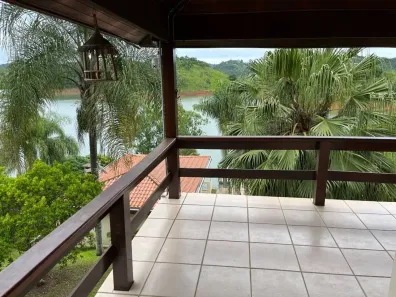 Fazenda/Sítio com 4 Quartos à venda, 650m² no Chácaras Condomínio Recanto Pássaros II, Jacareí