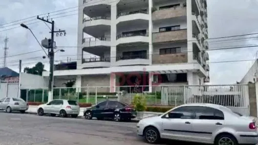Apartamento com 4 Quartos à venda, 555m² no Batista Campos, Belém