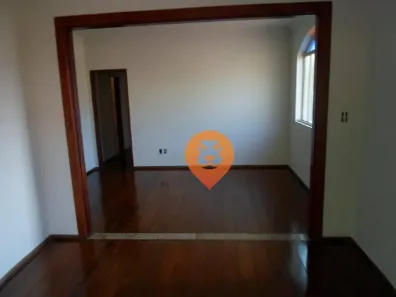 Casa com 7 Quartos à venda, 120m² no Santa Efigênia, Belo Horizonte