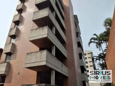 Apartamento com 4 Quartos para alugar, 230m² no São Francisco, Curitiba