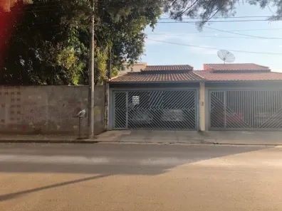 Casa com 3 Quartos à venda, 128m² no Jardim Centenário, São Carlos