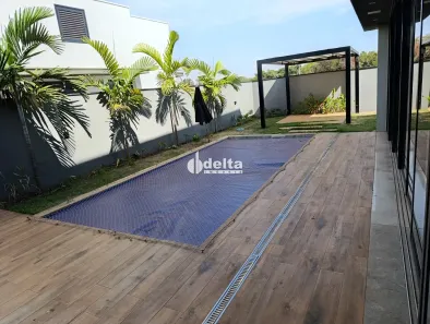 Casa de Condomínio com 3 Quartos à venda, 270m² no Granja Marileusa, Uberlândia