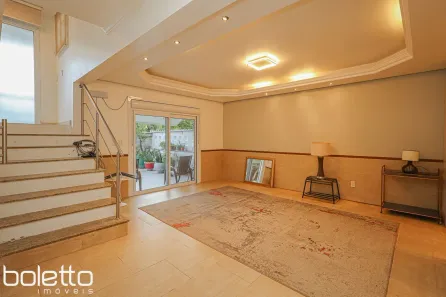 Casa com 3 Quartos à venda, 267m² no Chácara das Pedras, Porto Alegre