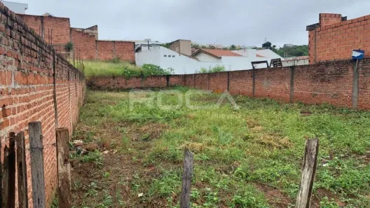 Lote/Terreno à venda, 250m² no Jardim Medeiros, São Carlos