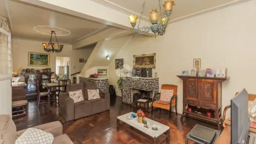 Casa com 3 Quartos à venda, 165m² no Petrópolis, Porto Alegre