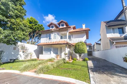 Sobrado com 4 Quartos à venda, 400m² no São Braz, Curitiba
