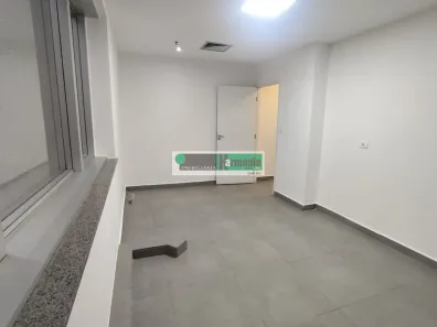 Sala Comercial para alugar, 30m² no Chácara Santo Antônio (Zona Sul), São Paulo