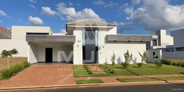 Casa de Condomínio com 4 Quartos para alugar, 231m² no Granja Marileusa, Uberlândia