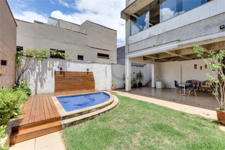 Sobrado com 4 Quartos à venda, 500m² no Santo Amaro, São Paulo