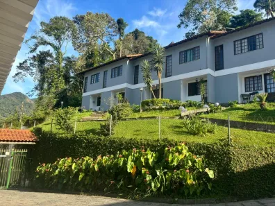 Casa de Condomínio com 2 Quartos à venda, 80m² no Santa Cecília, Teresópolis