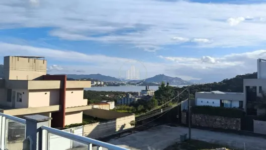 Casa com 4 Quartos para alugar, 400m² no Saco Grande, Florianópolis