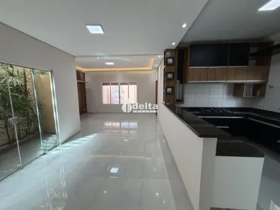 Casa com 3 Quartos à venda, 197m² no Alto Umuarama, Uberlândia