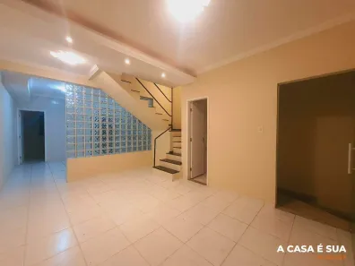 Casa com 3 Quartos para alugar, 155m² no Sapucaias III, Contagem