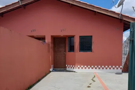 Casa com 2 Quartos para alugar, 77m² no Alvinópolis, Atibaia