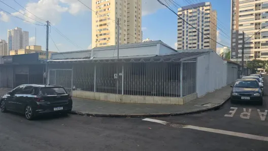 Casa com 5 Quartos para alugar, 168m² no Setor Bueno, Goiânia