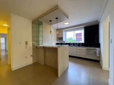 Apartamento com 3 Quartos para alugar, 135m² no Centro, Tubarão