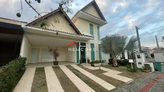 Casa de Condomínio com 4 Quartos à venda, 200m² no Parque Ipiranga, Resende