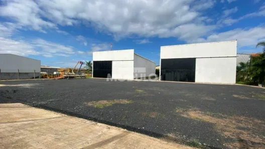 Galpão/Depósito/Armazém para alugar, 840m² no Distrito Industrial, Uberlândia