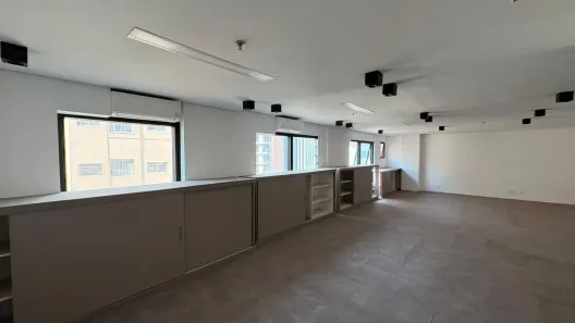 Sala Comercial para alugar, 81m² no Pinheiros, São Paulo