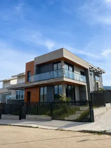 Sobrado com 2 Quartos à venda, 149m² no , Garopaba