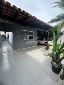 Casa com 3 Quartos à venda, 180m² no Laranjeiras, Uberlândia