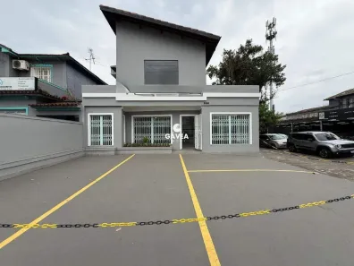 Ponto Comercial para alugar, 180m² no Vila Mathias, Santos
