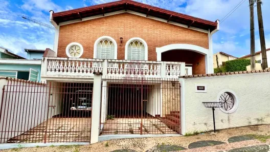 Casa com 2 Quartos à venda, 204m² no Vila São José, Valinhos