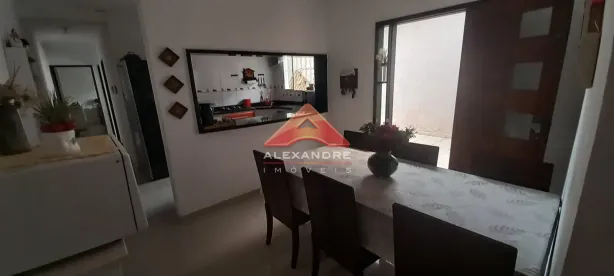 Casa com 3 Quartos à venda, 174m² no Parque dos Príncipes, Jacareí