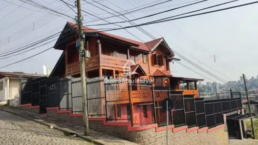 Casa com 4 Quartos à venda, 369m² no Salgado Filho, Caxias do Sul