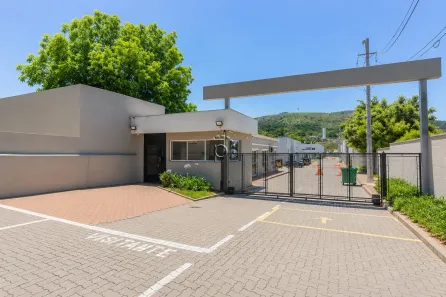 Casa de Condomínio com 2 Quartos para alugar, 88m² no Vila Nova, Porto Alegre
