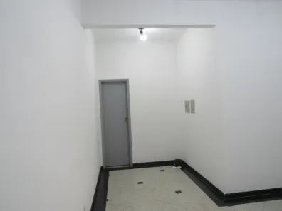 Sala Comercial para alugar, 30m² no Condomínio Centro Comercial Alphaville, Barueri