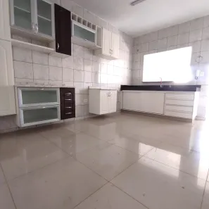 Casa com 3 Quartos à venda, 162m² no Segismundo Pereira, Uberlândia