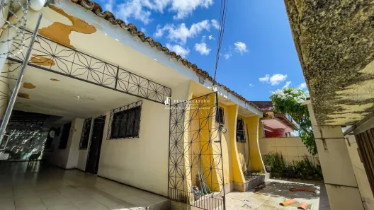 Casa com 4 Quartos à venda, 129m² no Cambeba, Fortaleza
