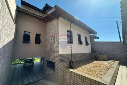 Casa com 4 Quartos para alugar, 269m² no Centro, Atibaia