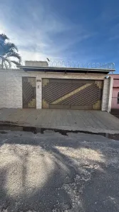 Casa com 3 Quartos à venda, 180m² no Jardim Presidente, Goiânia