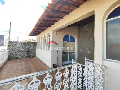 Casa com 3 Quartos à venda, 200m² no Paraíso, Belo Horizonte