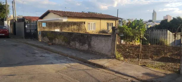 Lote/Terreno à venda, 180m² no Monte Castelo, São José dos Campos