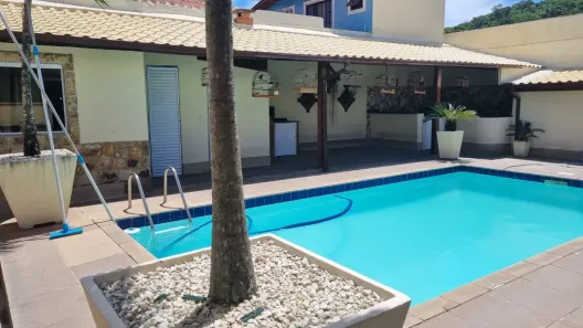 Casa com 3 Quartos à venda, 300m² no Itaipu, Niterói